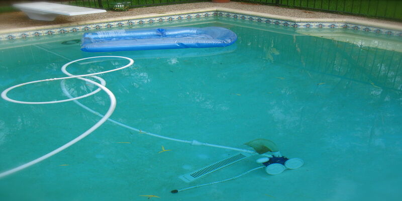 INDUSTRY Pool Cleaning